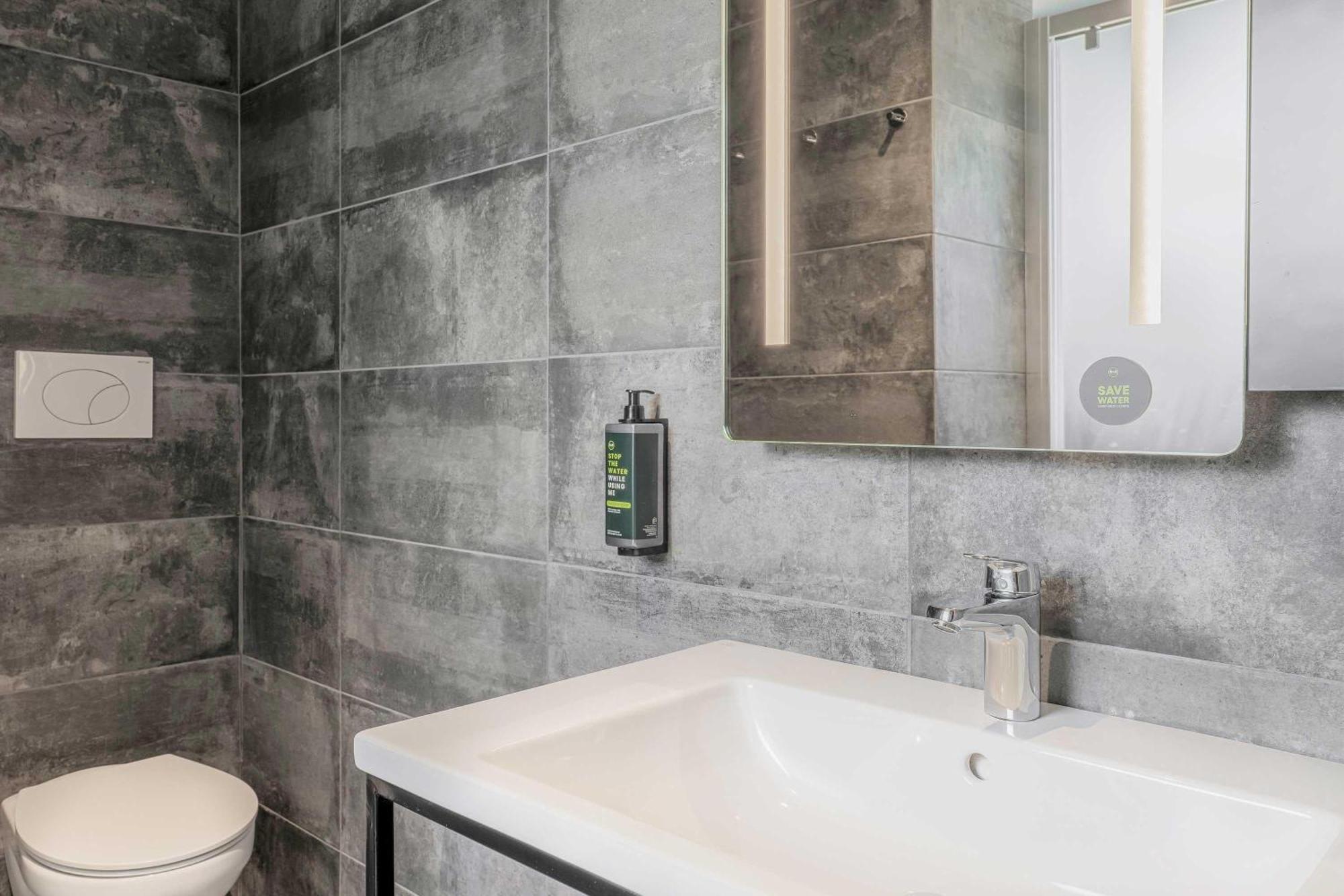 B&B Hotel Prato City Center المظهر الخارجي الصورة